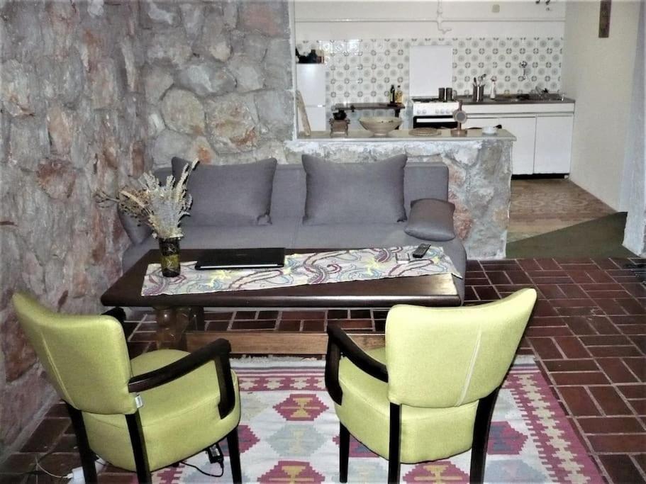 Apartment Maya Stari Grad  Luaran gambar